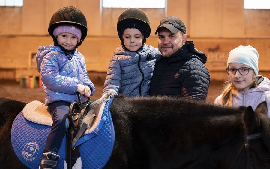 Ünnepi Kicsihuszár Tanoda a lovasparkban (galéria)