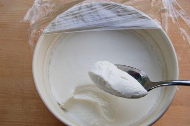 Rengeteg szennyezett tejfölt visszahívott a Nébih