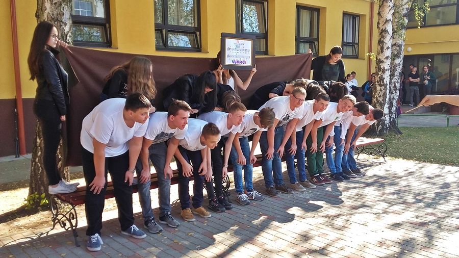 „Élő zongorával