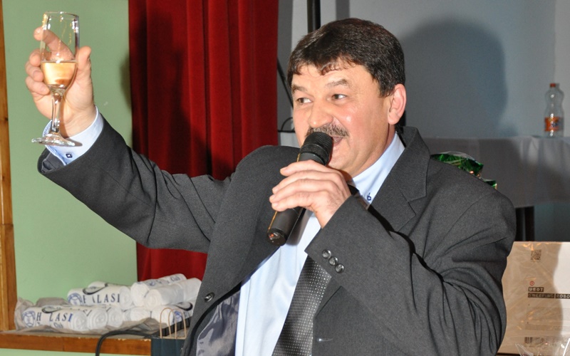 Fergeteges Tenisz Bál