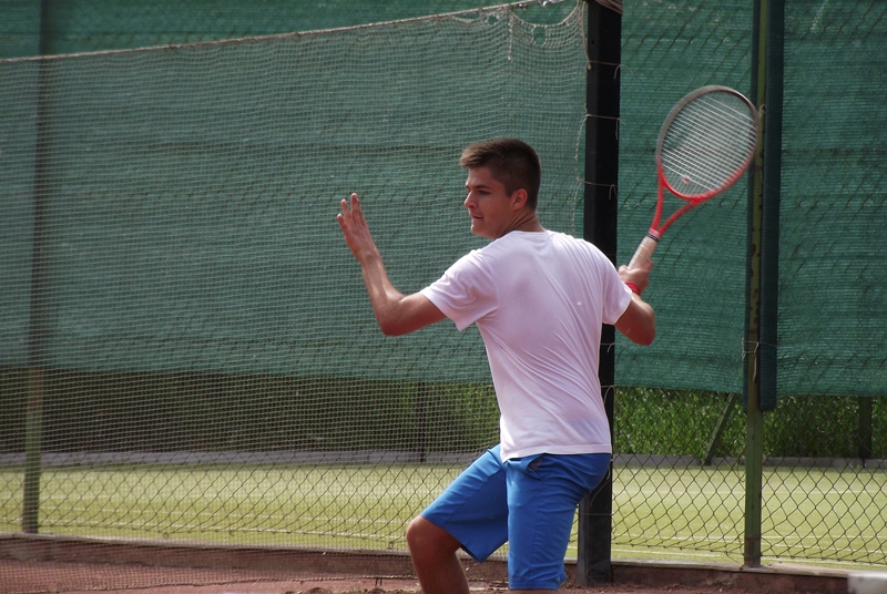 Száz százalék tenisz