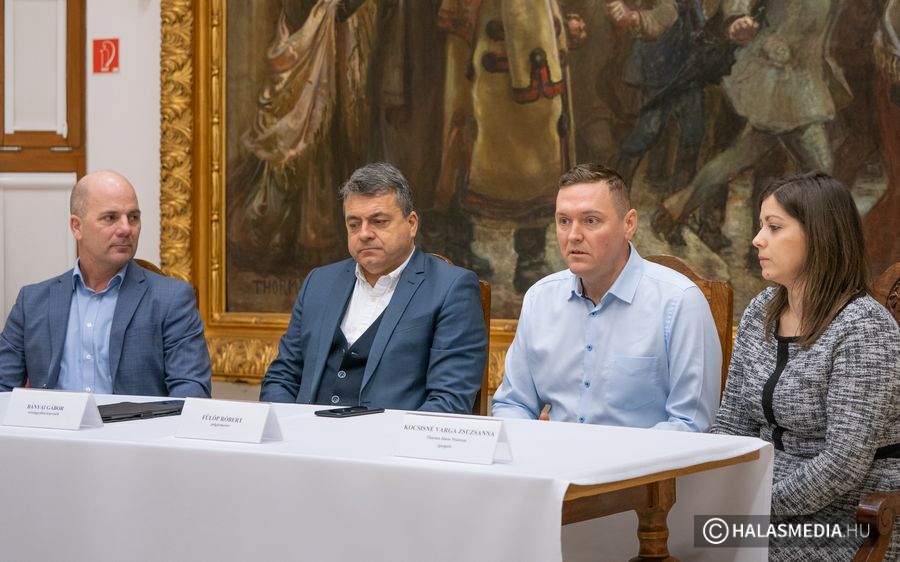 (►) Thorma trilógiával ünnepel március 15-én Halas