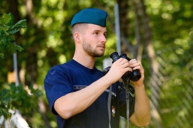 Határvadász toborzó lesz Halason