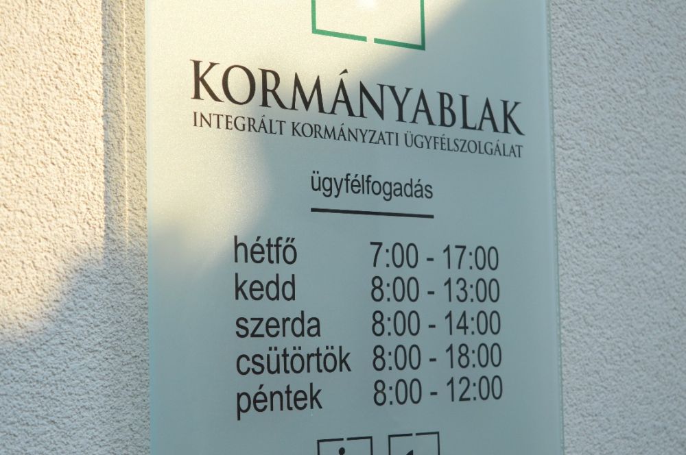 Tompai Kormányablak zárva tartása