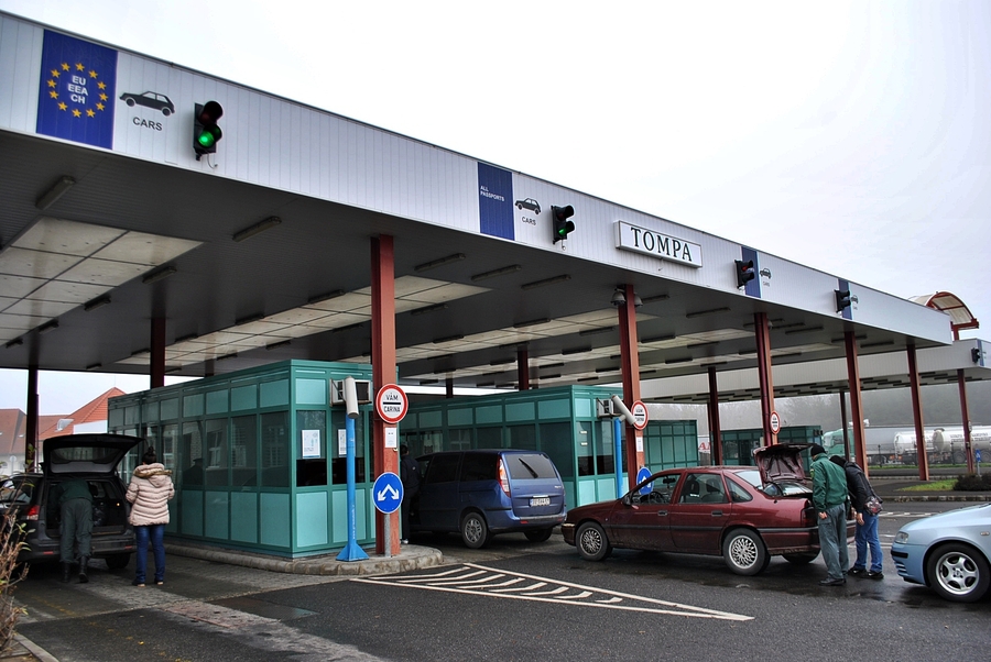 11 kiló marihuánával bukott le