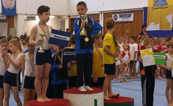 Taroltak a halasi tornászok