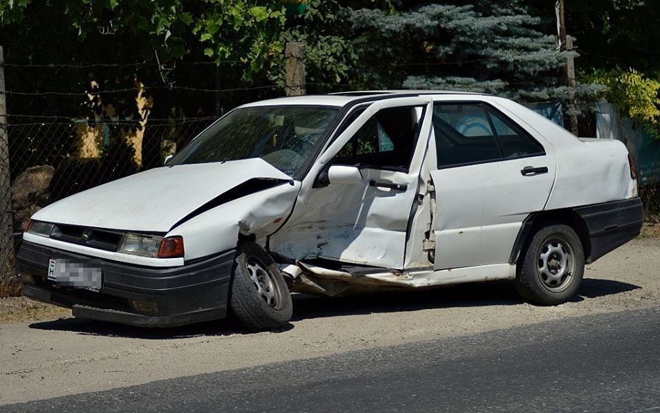 Totálkárosra tört a Seat