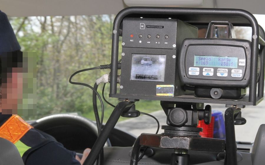 Rendőrkézen a halasi rendőr