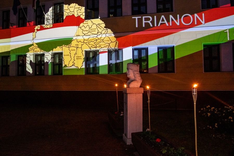 Trianonra emlékeztek a tekósok