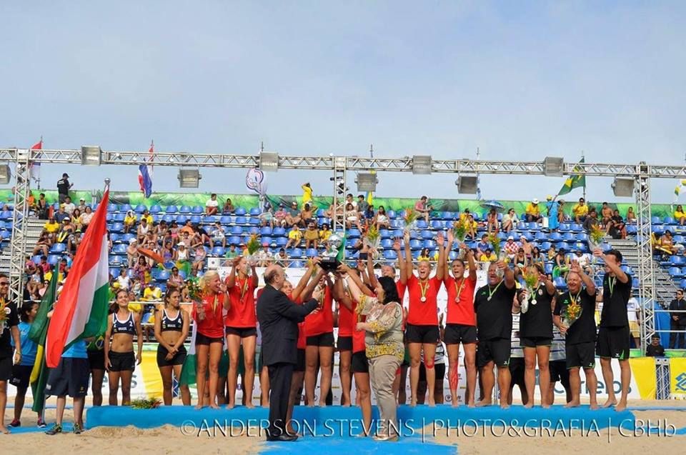 „Világbajnoki ezüst lóg a nyakunkban”