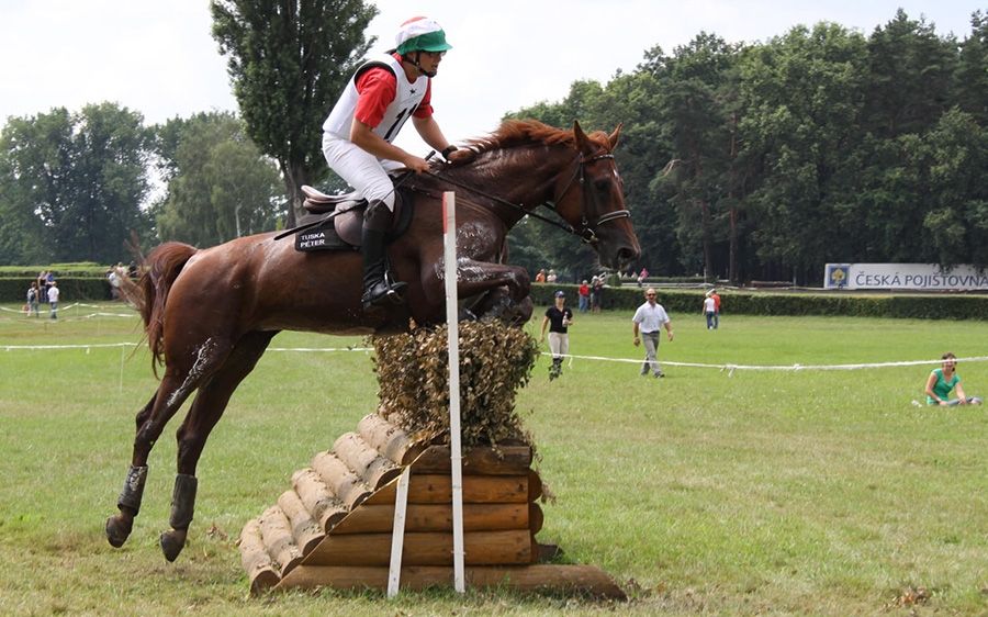 Tuska győzelem lovastusában