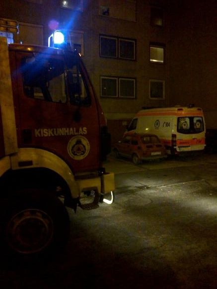 Létrán jutottak be a lakásba