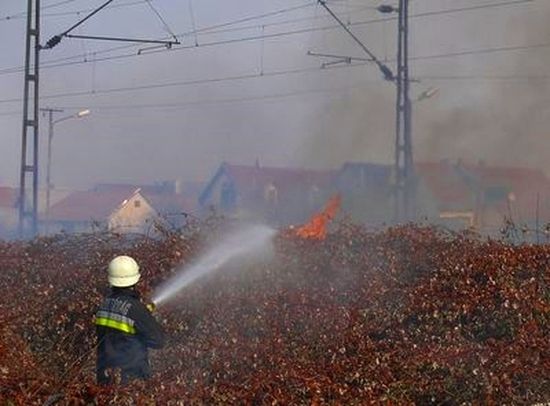 Avartűz miatt szünetel a vasúti közlekedés