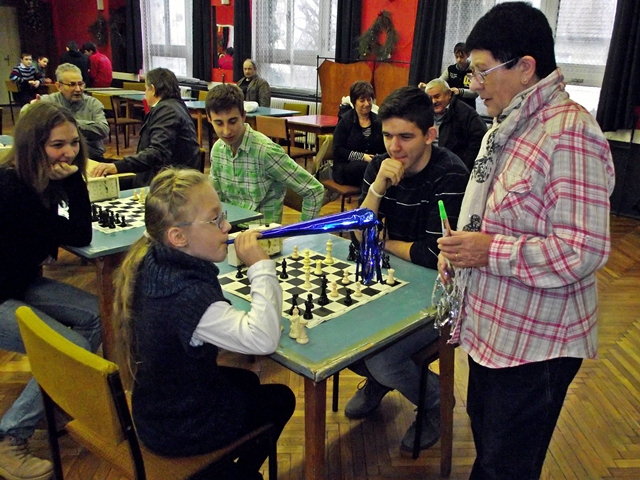 Trombitaszó és újévi sakk (frissítve eredményekkel)