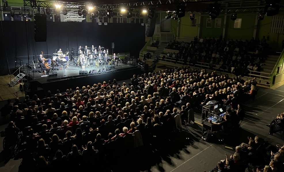 (►) Élje át ismét az idei Újévi koncert ünnepi hangulatát!