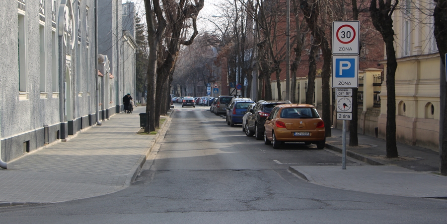 Lezárják a Városháza utcát