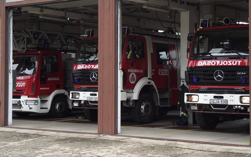 Új tűzoltók Halason