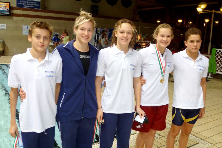 Szezonnyitó úszóhétvége