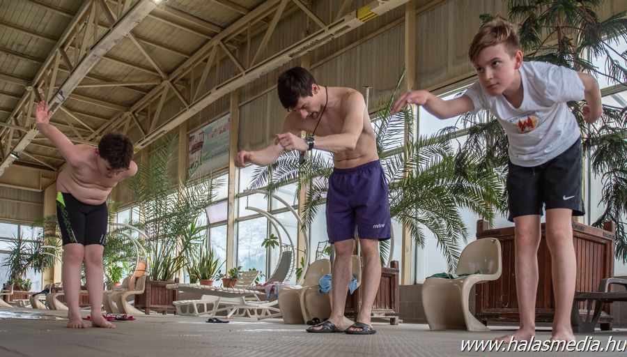 Alázat, munka, siker, úszók (galéria)