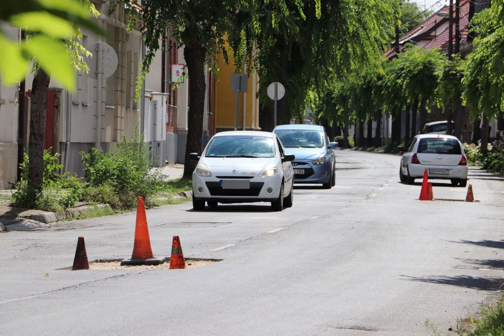 Óvatosan a Sziládyn – kátyúznak