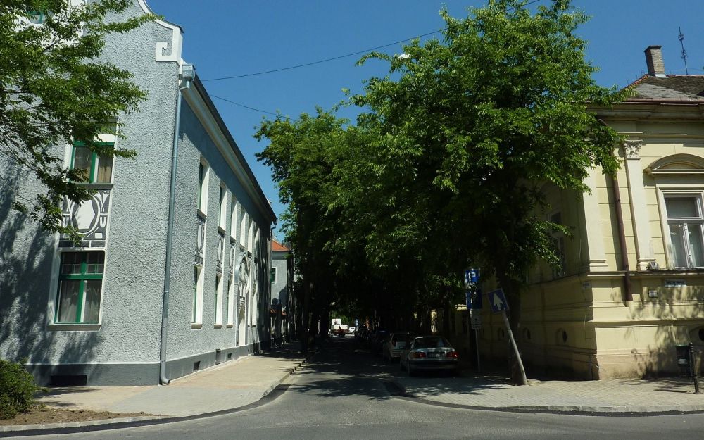 Útlezárások a főtéren