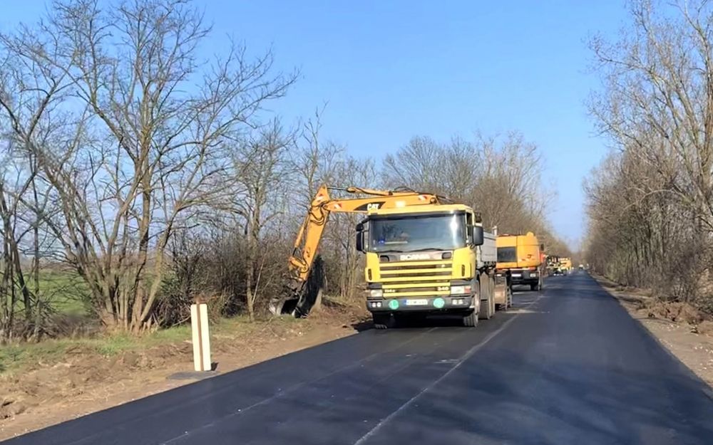 Óvatosan! Útfelújítás Halas-Majsa között
