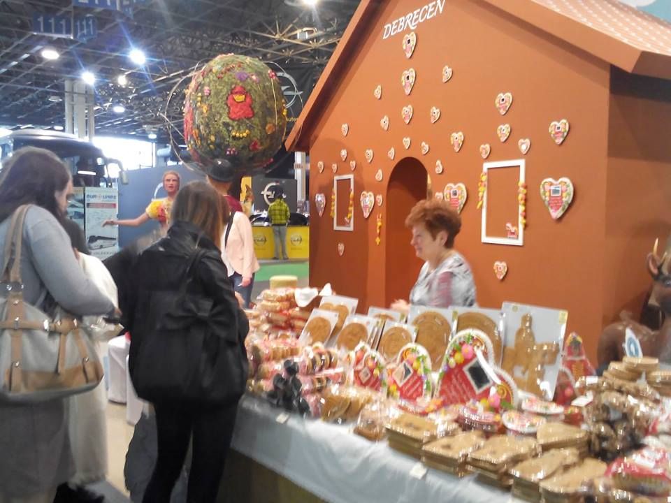 Színkavalkád a kiállításon