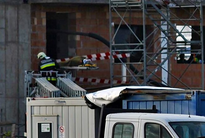 Métereket zuhant a villanyszerelő