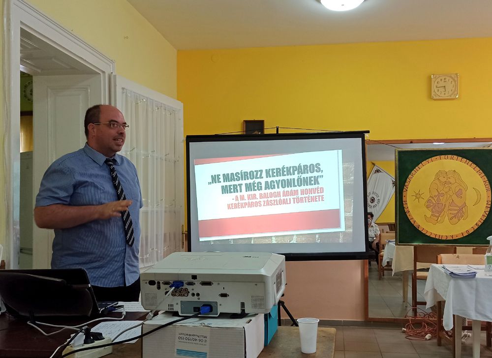 „Ne masírozz kerékpáros, mert még agyonlőnek” – Végső István előadás