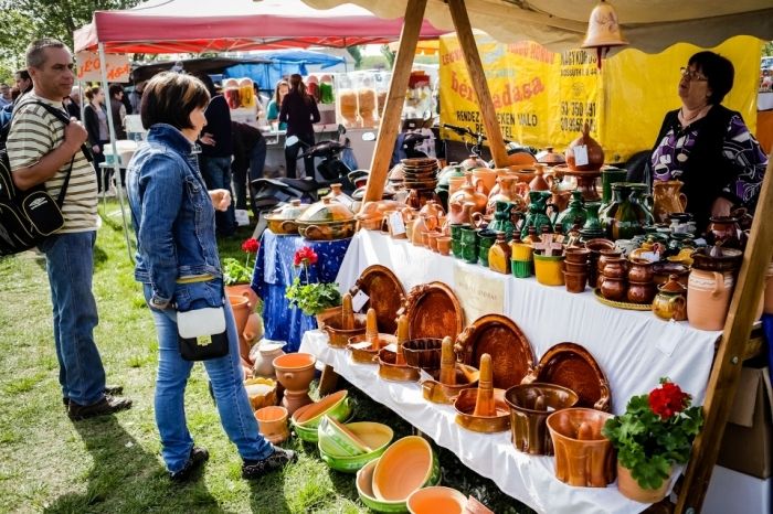 November elseje, vásárnap