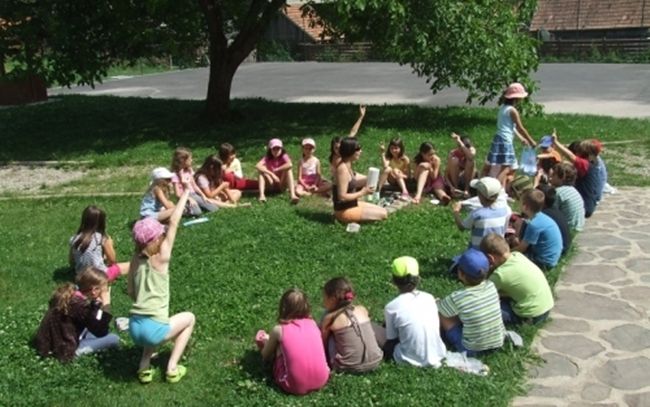 Gyűjtik a vakációs programokat