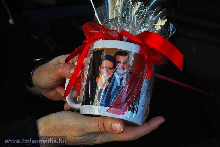 (►) Ajándékoztunk a szerelmesek napján