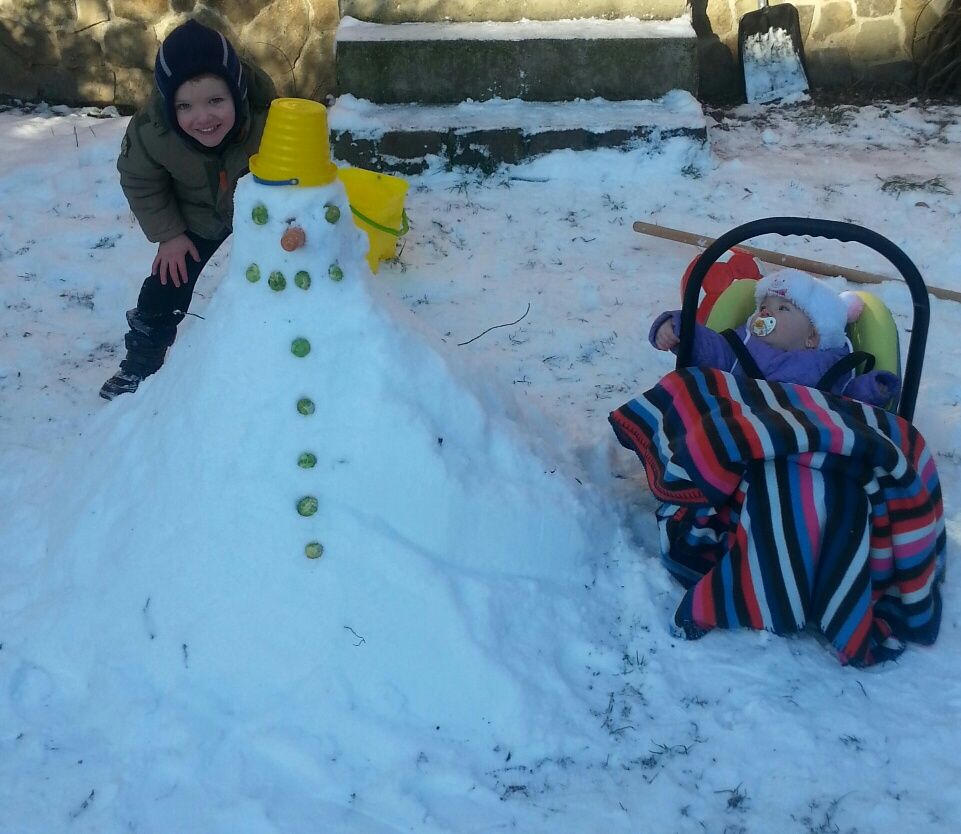 Megérkeztek az első hóemberek