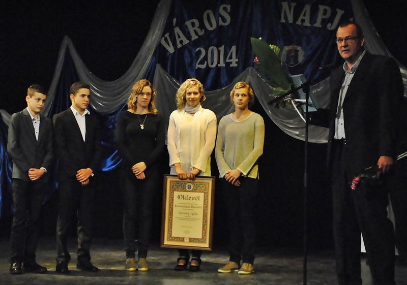 Kitüntetés, Redemptio, rockmusical (videóval)