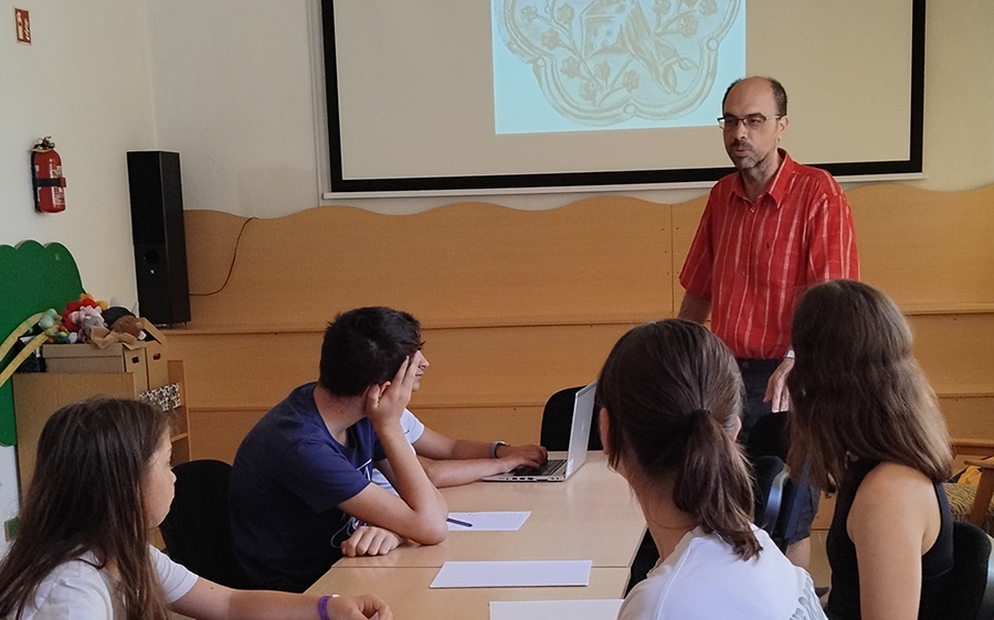 Kis csapattal, nagy történetek nyomában