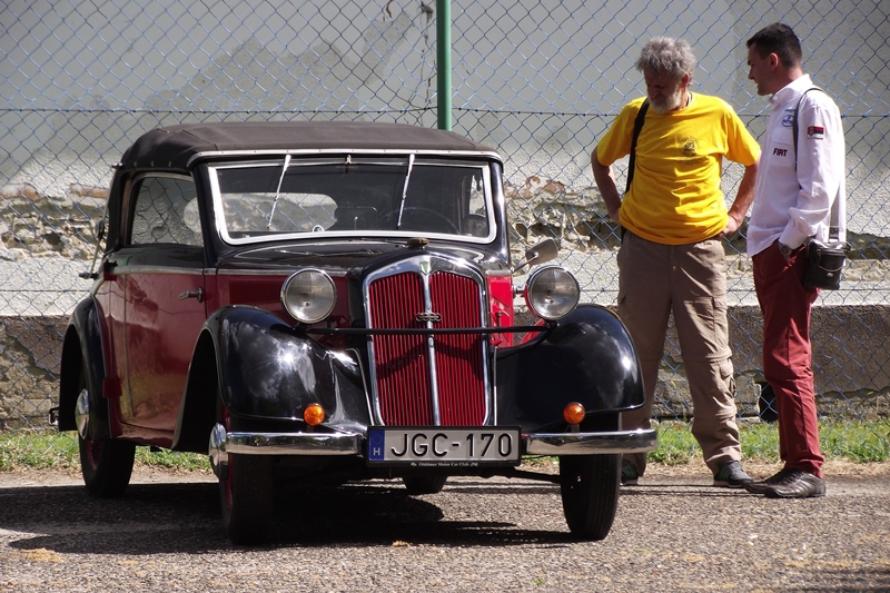 Gördülő gépmatuzsálemek