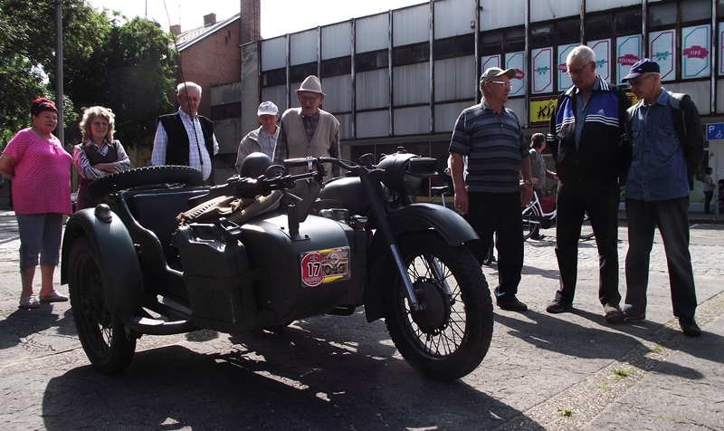 Jönnek a gépmatuzsálemek!