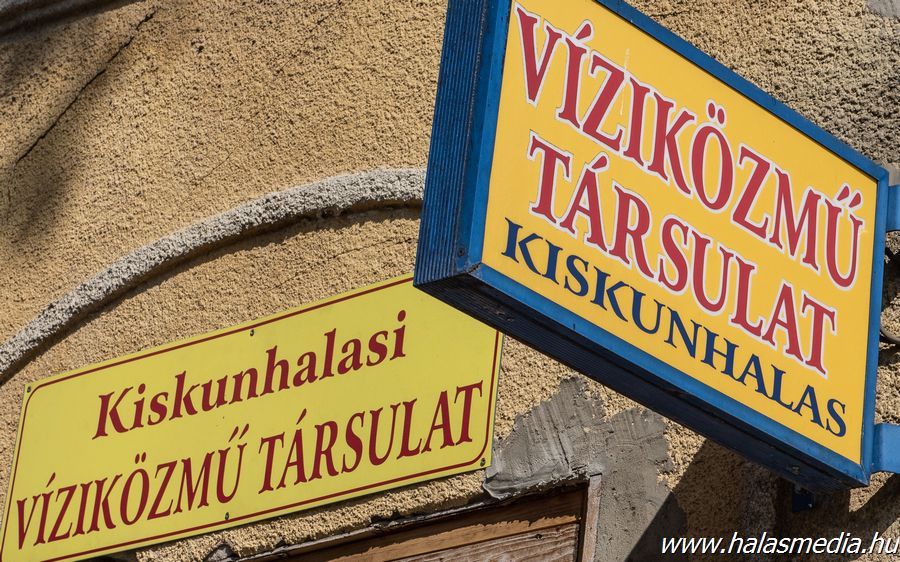 28 000 forintot ad vissza személyenként a társulat