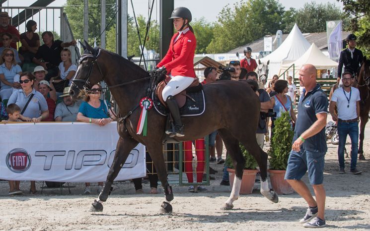 Virág OB ezüstöt nyert