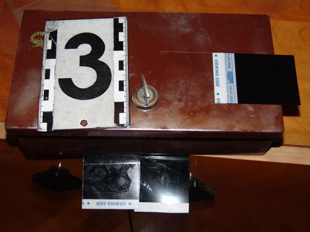 Tizenegy betörés, 23 millió kár