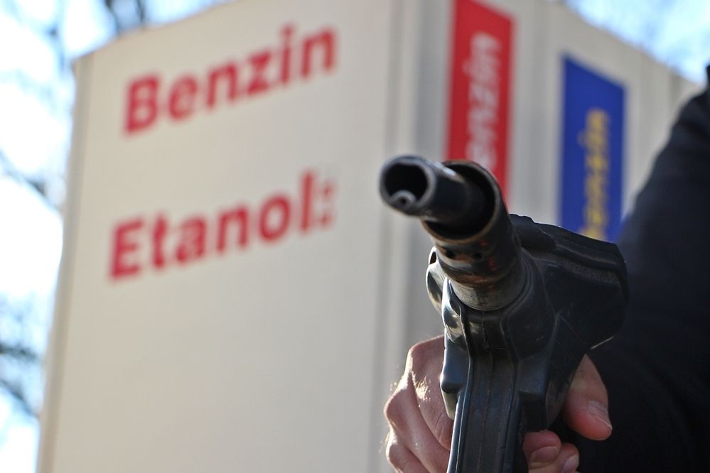 Átlépi az 500 forintot az üzemanyagok ára