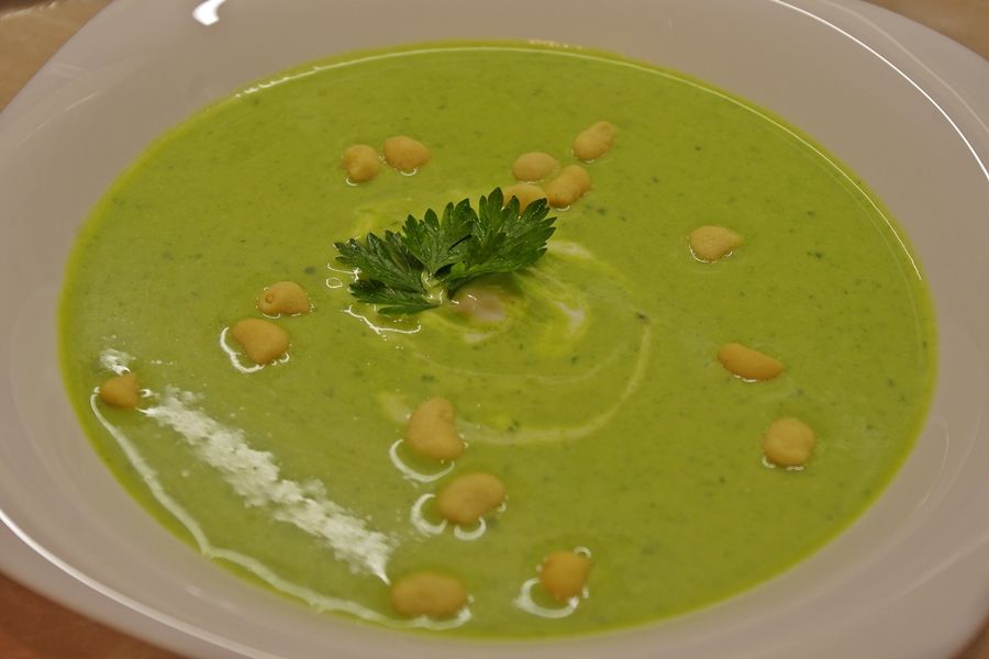 Modern zöldborsóleves