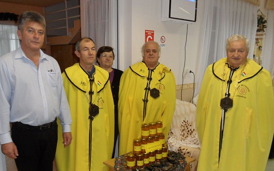 Édes ajándék időseknek