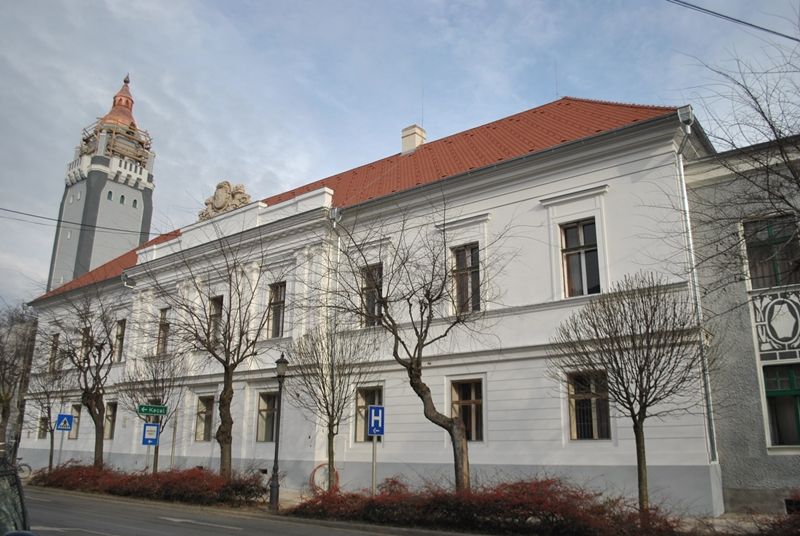 Tényleg bezár a városháza?