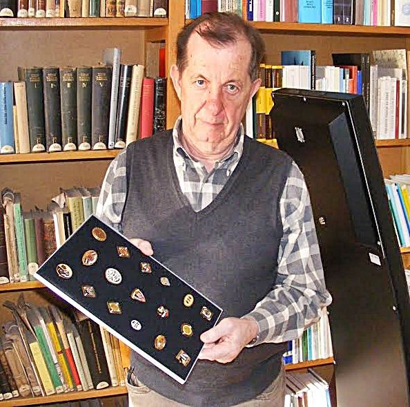 Világháborús jelvények