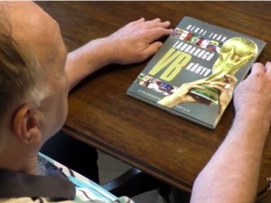 (►) Tóth Ferenc kedvenc sportkönyve